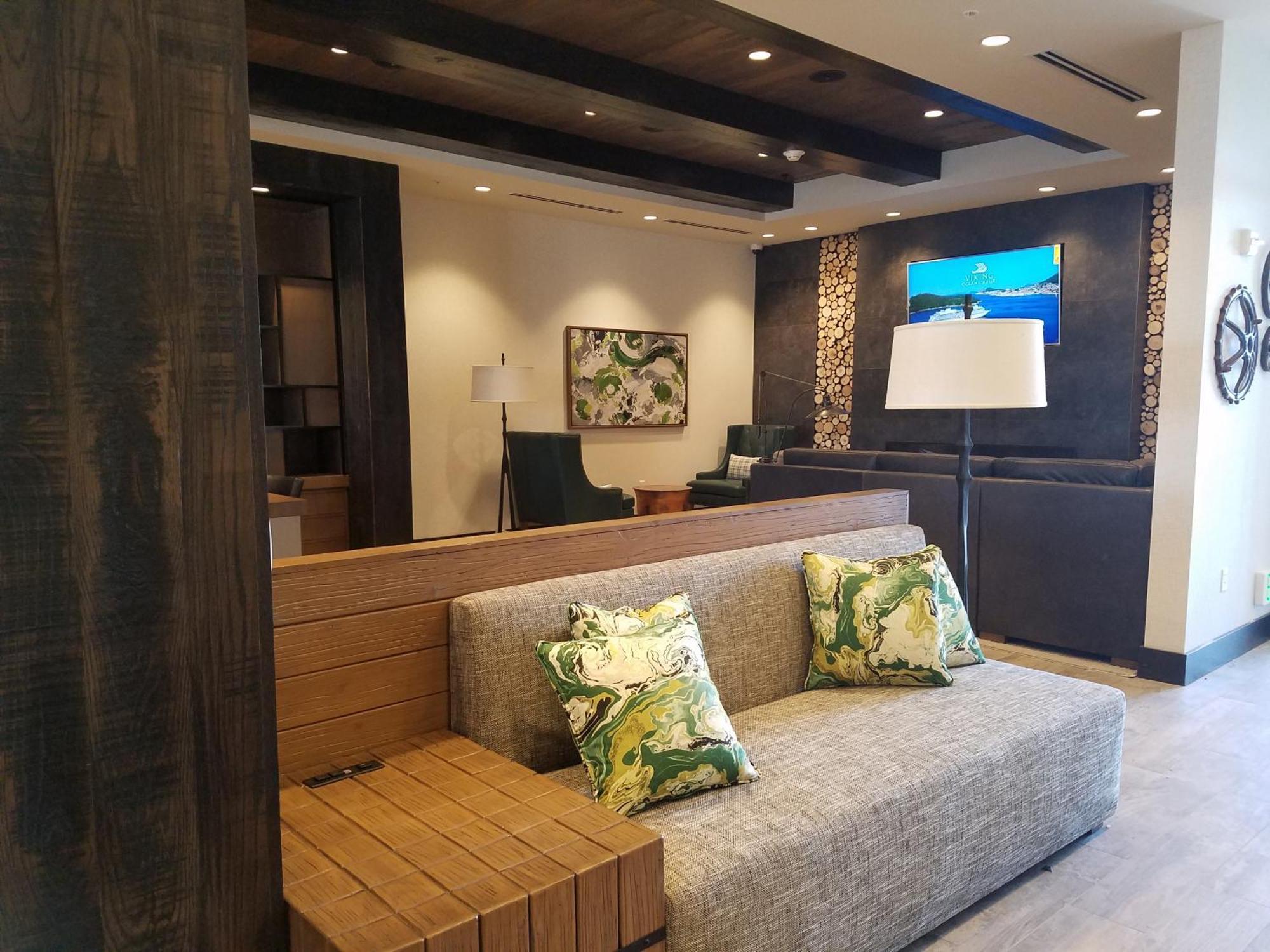 Springhill By Marriott Hotel 3*