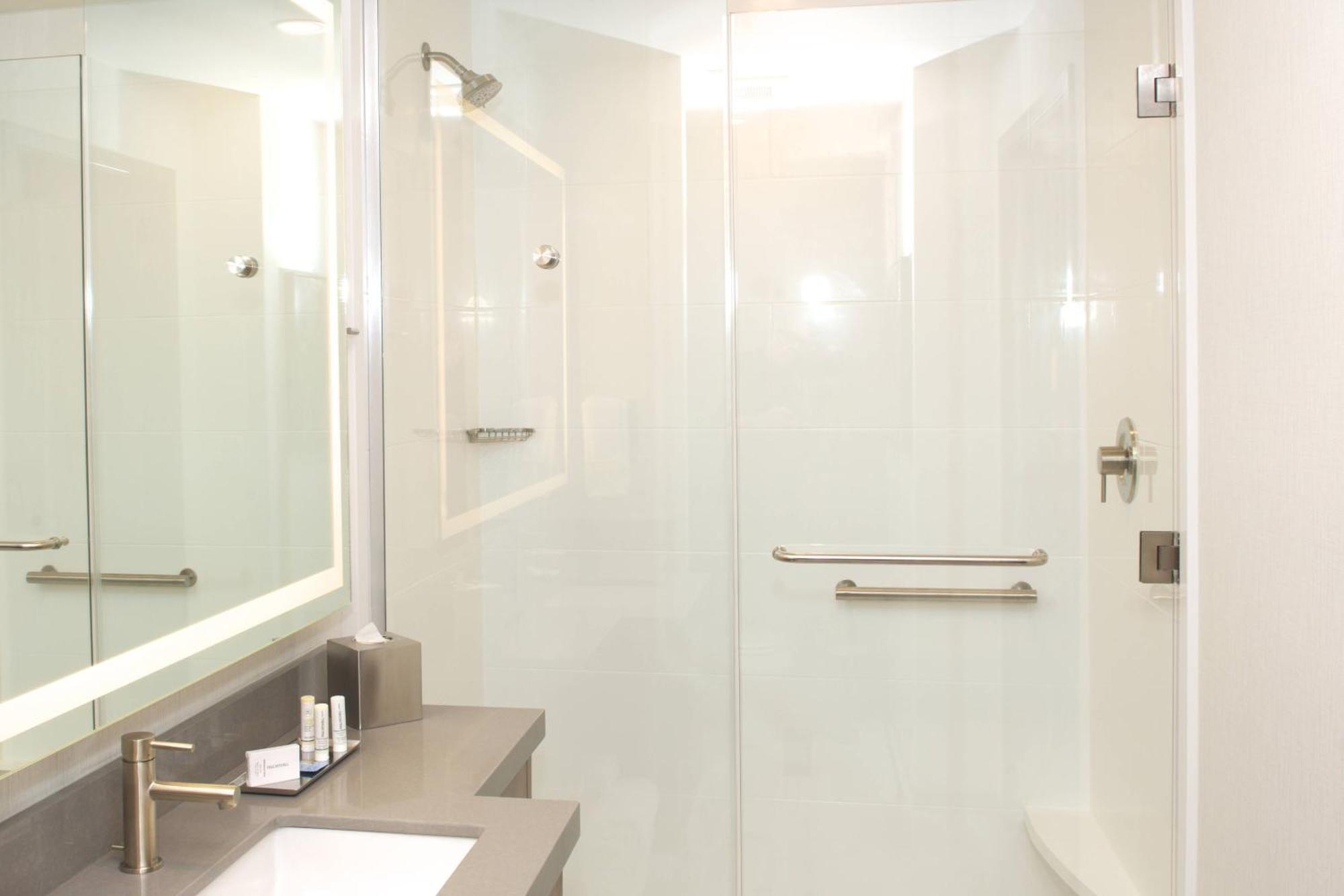 Springhill By Marriott Hotel 3*