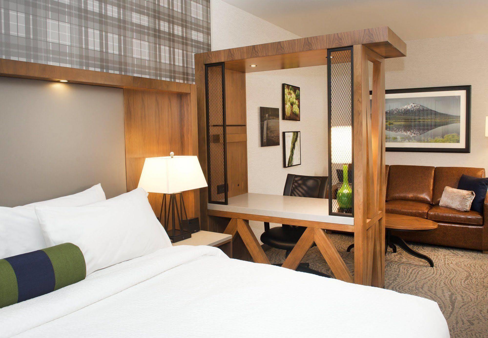 Hotel Springhill By Marriott 3*